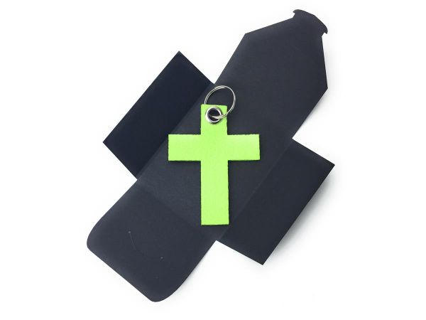 Filz-Schlüsselanhänger - Kreuz gross - lindgrün/grün - Gravur optional